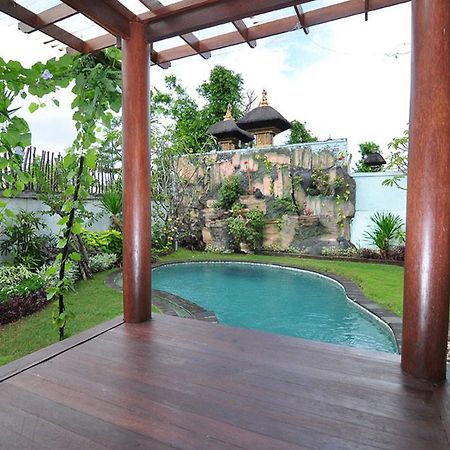 Kandava Villa Jimbaran  Exterior photo