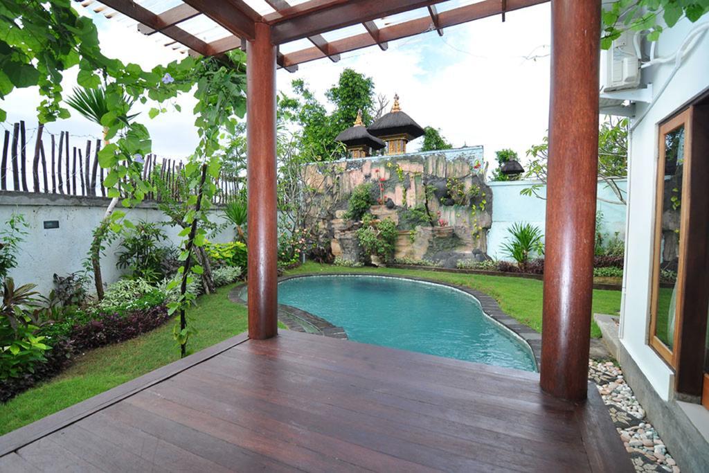 Kandava Villa Jimbaran  Exterior photo